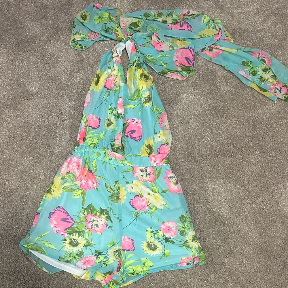 Wild Cat NWOT Floral romper